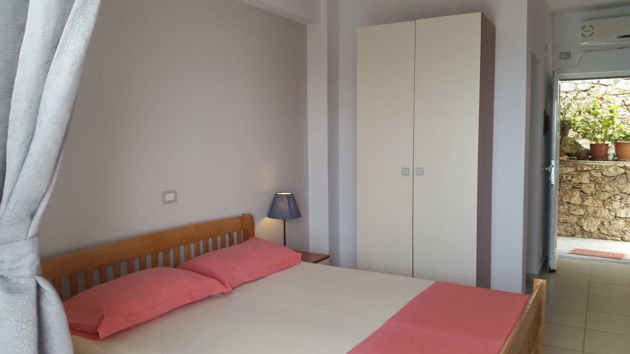 Sunset Boulevard Hotel Qeparo Extérieur photo